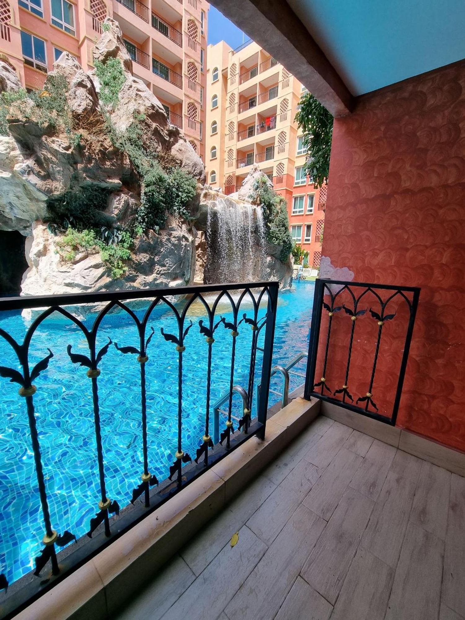Seven Seas Resort Pattaya & Sofa Bed Джомтьєн-Біч Екстер'єр фото